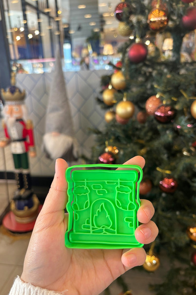 CESTOPİENO مجموعة تشكيل العجين على شكل موقد مع جوارب رأس السنة الجديدة/بسكويت، سيراميك، طين البوليمر، عجينة اللعب 8×8 سم