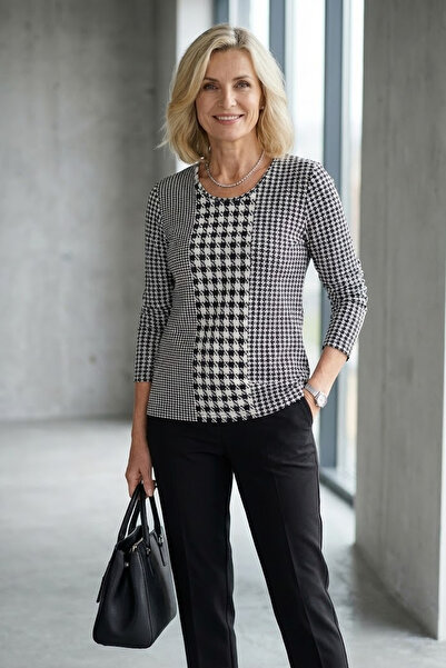 YXL COLLECTION بلوزة نسائية كبيرة الحجم قماش قابل للتمدد برقبة دائرية ونقشة هاوند تايت ناعمة للأمهات