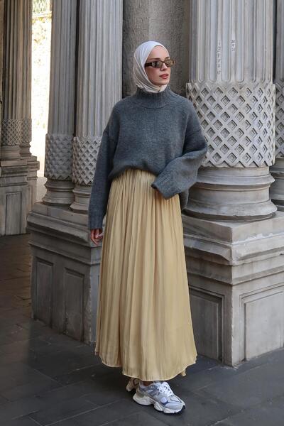 Moca Olesya Satin Skirt Honey