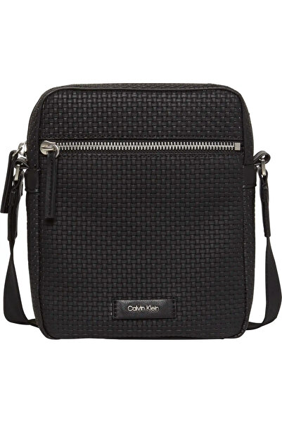 Calvin Klein EMBOSSED WOVEN REPORTER Erkek Siyah Omuz Çanta
