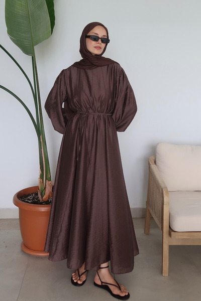 Moca فستان ياسمين بني