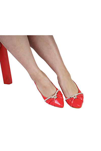 Ayalbuzenne kırmızı kırışık rugan taşlı fiyonklu babet ayakkabı