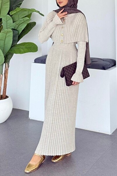 miratriko Pelerin Detaylı Piliseli Uzun Triko Tesettür Elbise