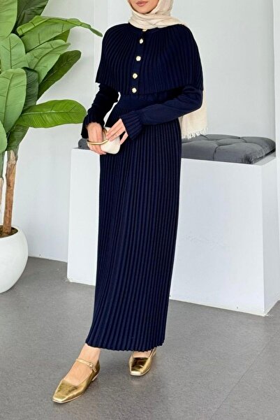 miratriko Pelerin Detaylı Piliseli Uzun Triko Tesettür Elbise