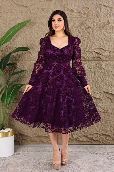 Helen Fashion Esnek Tül Üzerine Flok Baskılı Astarı İnce Saten Kalp Dekolteli...