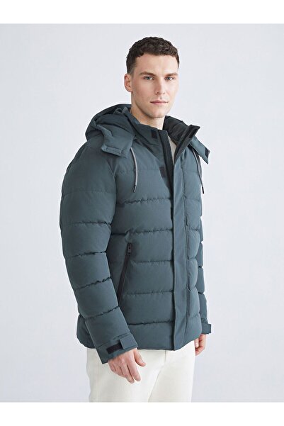 LC Waikiki LCWAIKIKI Classic Standard Fit Hooded Men's Puffer Coat