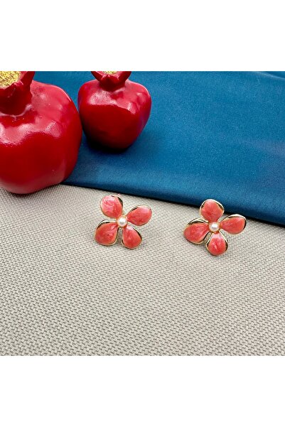 Opia Takı & Aksesuar أقراط على شكل زهرة مينا مرصعة باللؤلؤ