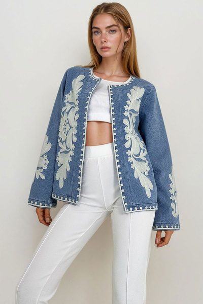bacc Women's Light Blue Embroidered Denim Jacket Bchesq-251134