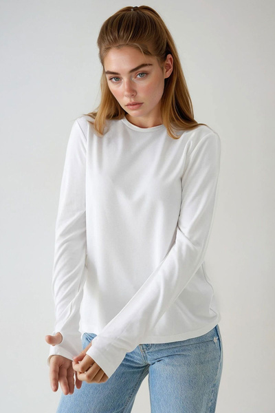 bacc بلوزة نسائية بيضاء بياقة دائرية وفتحة رقبة مستديرة BCHPK-251212