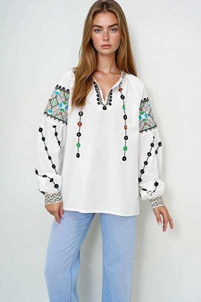 bacc Bluză de in albă pentru femei, cu guler înalt, brodată, BCHESQ-251077