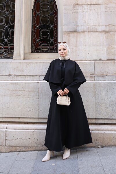 Tebessüm Pelerinli Tam Boy Kaşe Kaban