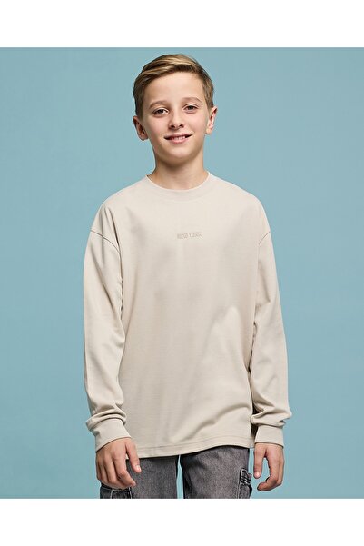 R&B تيشيرت مطبوع بياقة دائرية وأكمام طويلة