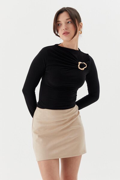 Shopping Shop Μπλούζα με αγκράφα στο στήθος ΜΑΥΡΗ