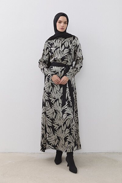 Nihan Yakası Büzgü Detaylı Beli Kuşaklı Elbise Siyah