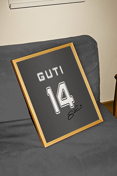 Base Concept Poster cu design de tricou semnat de Guti 14 (încadrat)