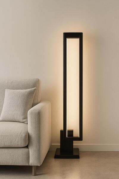 AZM DESİGN Siyah Ayaklı Ahşap Lamba