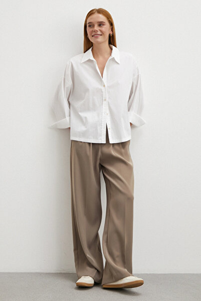 Never more بنطلون واسع الساقين ذو طيات وحزام مطاطي من الفرو