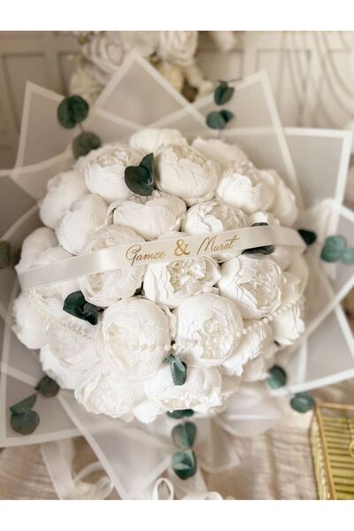 m ticaret Kişiye Özel Cam Kutuda 60lı Nişan Çikolatası ve Solmayan Kumaş Şaka...