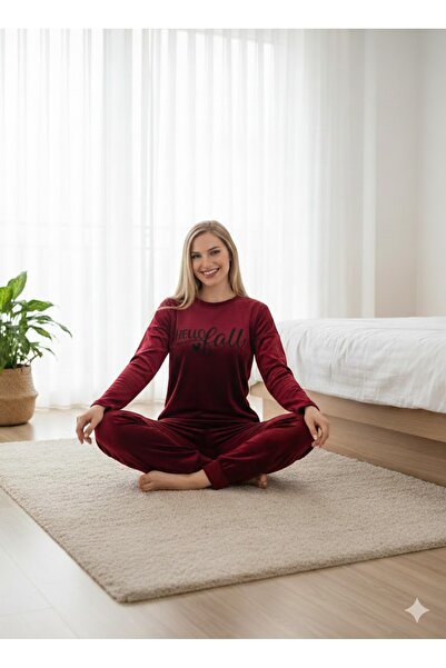 İpek Women's Long Sleeve Crew Neck Velvet Pajama Set