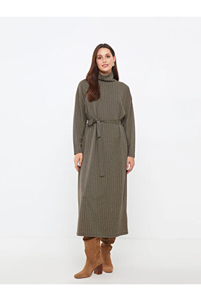 LC Waikiki Φόρεμα ψηλός λαιμός με μακρυμάνικο σχέδιο σε γραμμή Α