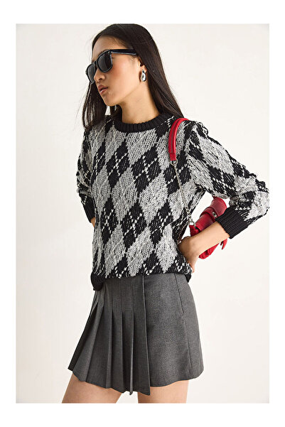 LC Waikiki Siyah Kadın Baklavalı Kazak