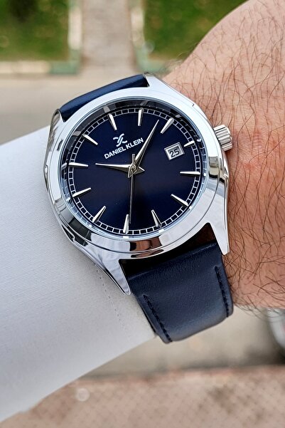 Daniel Klein Kasası Gümüş Kordonu Lacivert Renk 42 mm Takvimli Erkek Kol Saati