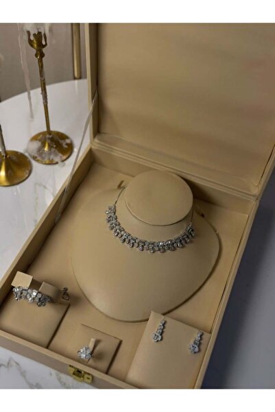 vanus fashion طقم اكسسوار تشوكر A350