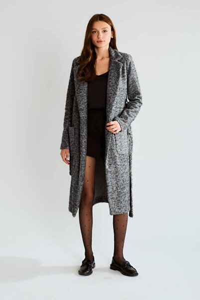 cemo Bağlama Kemerli Ve Yama Cepli Uzun, Dokulu Kruvaze Kaban