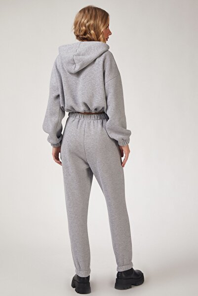 Happiness İstanbul Graues Fleece-Trainingsanzug-Set für Damen mit Aufdruck DD00730