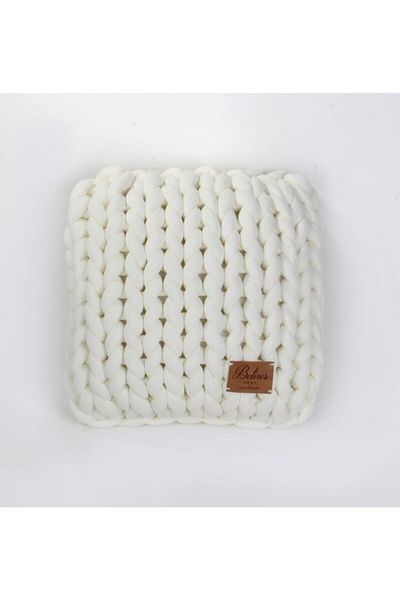 Betires Home Chunky Hand Knitted Pillow Ecru