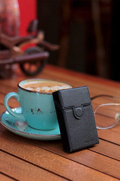Bipanya Μαύρο Luisbag Luxury Δερμάτινο Κοντό Λεπτό Κουτί τσιγάρων Bp-4395lbs