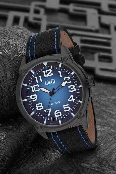 Q&Q Qb10j52y Men's Wristwatch