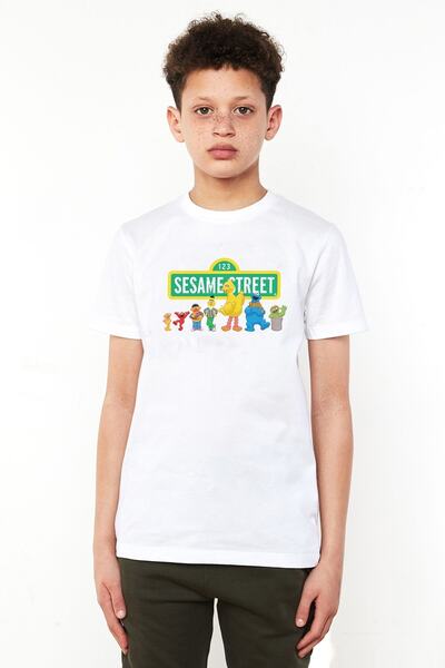 QIVI تي شيرت أبيض مطبوع عليه شارع سمسم للأطفال من الجنسين