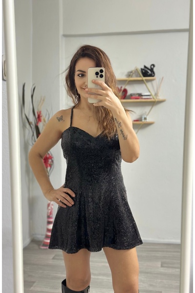 Derya Akyol Siyahı Pul Payetli İp Askılı Mini Elbise