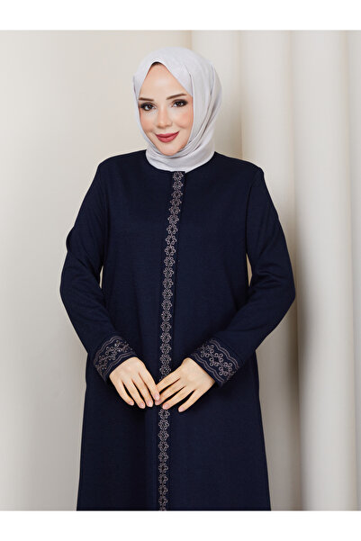 Efelif Lacivert Mevsimlik Papatya Nakışlı Fermuarlı Büyük Beden Kadın Ferace