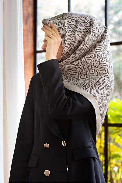 Vissona 100% Twill İpek Etnik Motif Desenli Krem - Siyah Renkli 90x90 Dikim Ş...