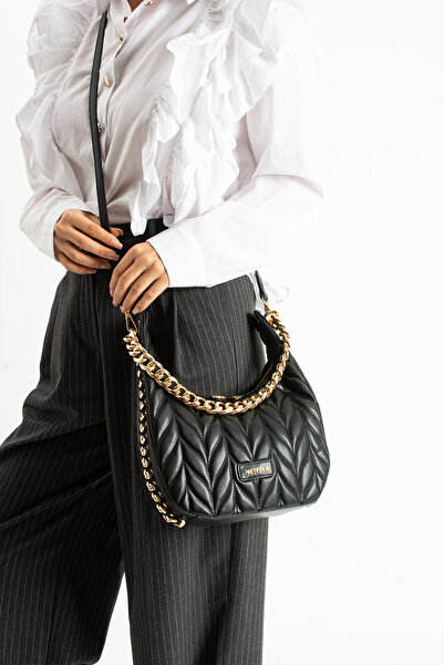 Just Polo حقيبة كتف نسائية سوداء مبطنة بسلسلة ذهبية