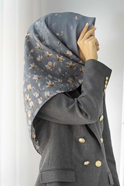 Vissona Eșarfă 100% mătase twill, cu model floral, verde mentă, 90x90. Metodă de cusut: Cusută manual.