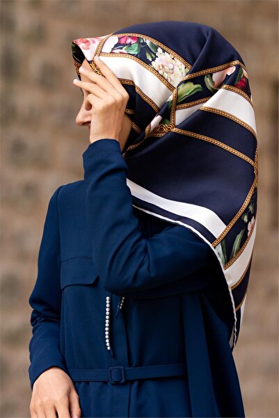 Vissona Benzi de mătase twill 100% cu centură și model de flori bleumarin - c...