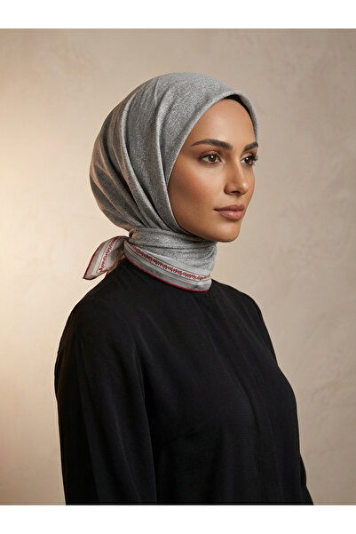 Armine Nostalji Serisi - Kaligrafik Desenli İpek Eşarp