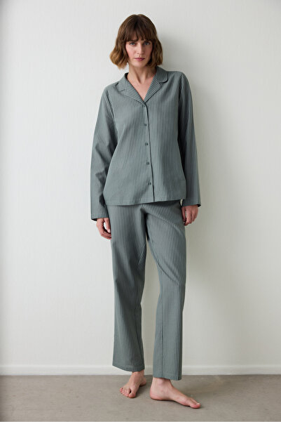 Penti Ciemnozielona koszula w paski z kołnierzykiem, bawełniany komplet piżamy z długimi rękawami