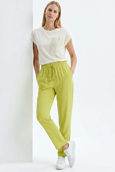 Exquise بنطلون بتفاصيل دانتيل بقصة عادية