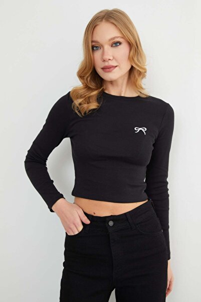 Fulla Moda Кроп-топ з лікра з вишивкою у вигляді бантика