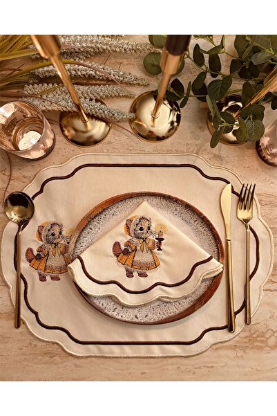 LİONYA DESİGN 4 Parça 2 Kişilik Vintage Kedi Nakışlı Sofra Seti (2 Amerikan Servisi 43x30 + 2 Peçete 30x30)