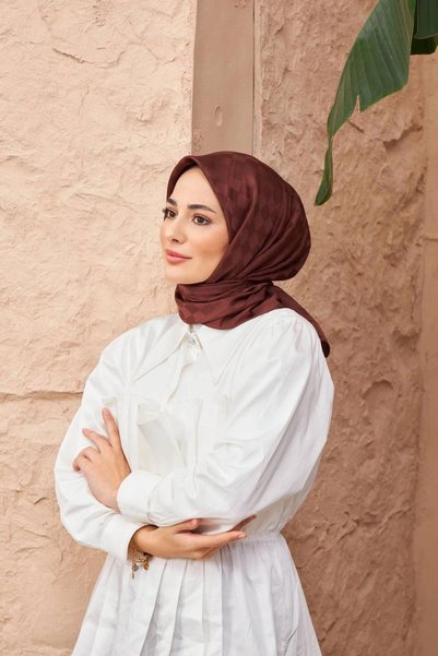 İpekhan وشاح من قماش الجاكار باللون البني المر 9900-14