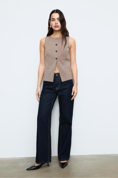 Stradivarius Düğmeli çizgili normal yelek