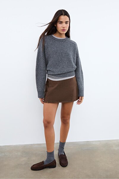 Stradivarius Yırtmaçlı mini şort etek