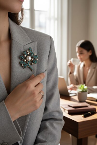 FAYRA ACCESSORIES Turkuaz Taşlı Ağaç Figürü Inci Broş