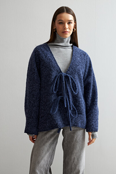 Bipantolon Women's Navy Blue Imported Cashmere Jacket with Lace Detail