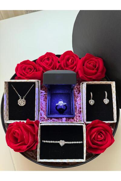 HKN AVM ACCESSORİES Işıklı Kutuda Gümüş Renk Kalp Yüzük Gül Sevgiliye Hediye Yılbaşı Sevgililer Günü Hediye advent
